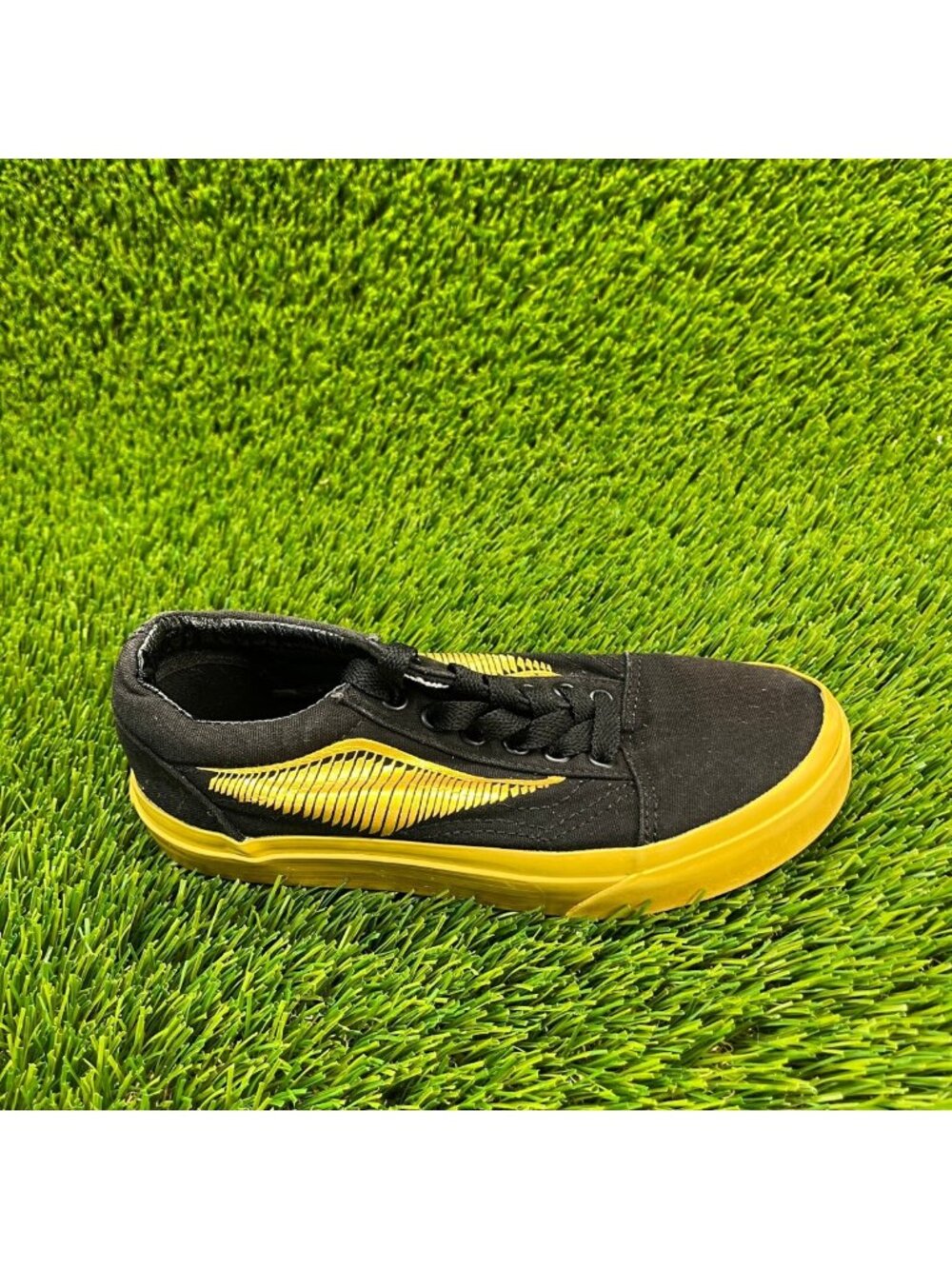 Vans Harry Potter Golden Snitch Boy Size‎ 1.5Y Black Athletic Shoes Sneakers